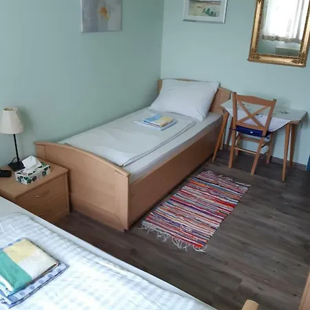 Gasthof Roter Hahn Guest house Hoflein an der Donau