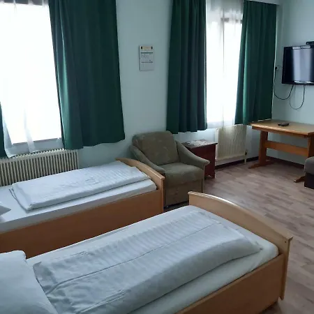 Guest house Gasthof Roter Hahn Hoflein an der Donau